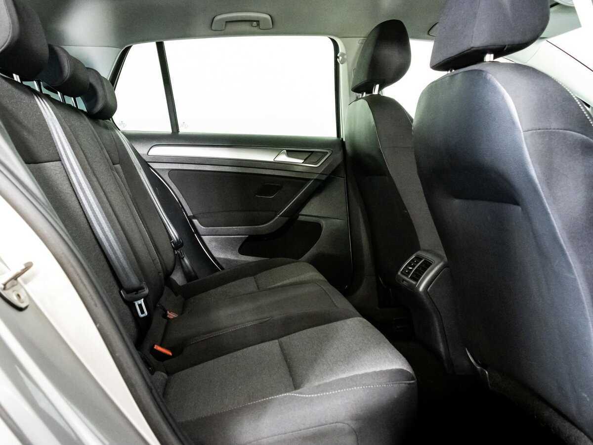 Volkswagen Golf с пробегом — 2014 год. Фото: #11