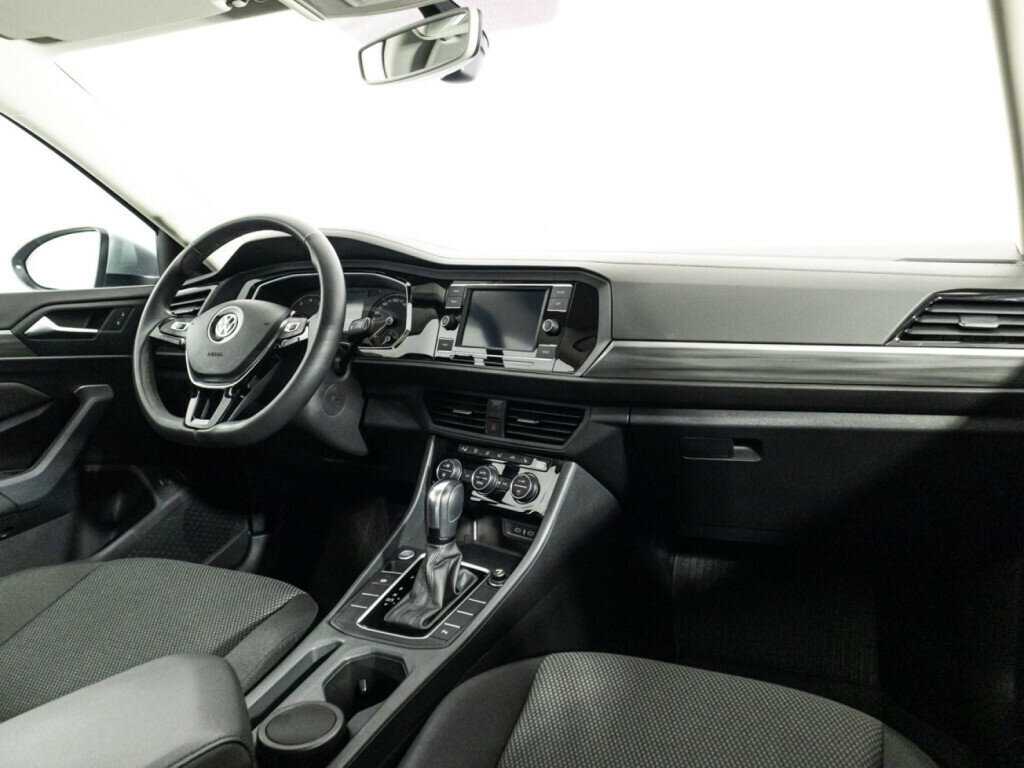 Volkswagen Jetta с пробегом — 2020 год. Фото: #8