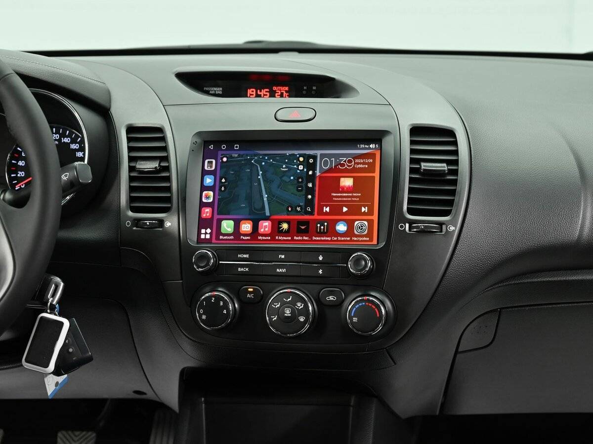 Kia Cerato с пробегом — 2015 год. Фото: #10