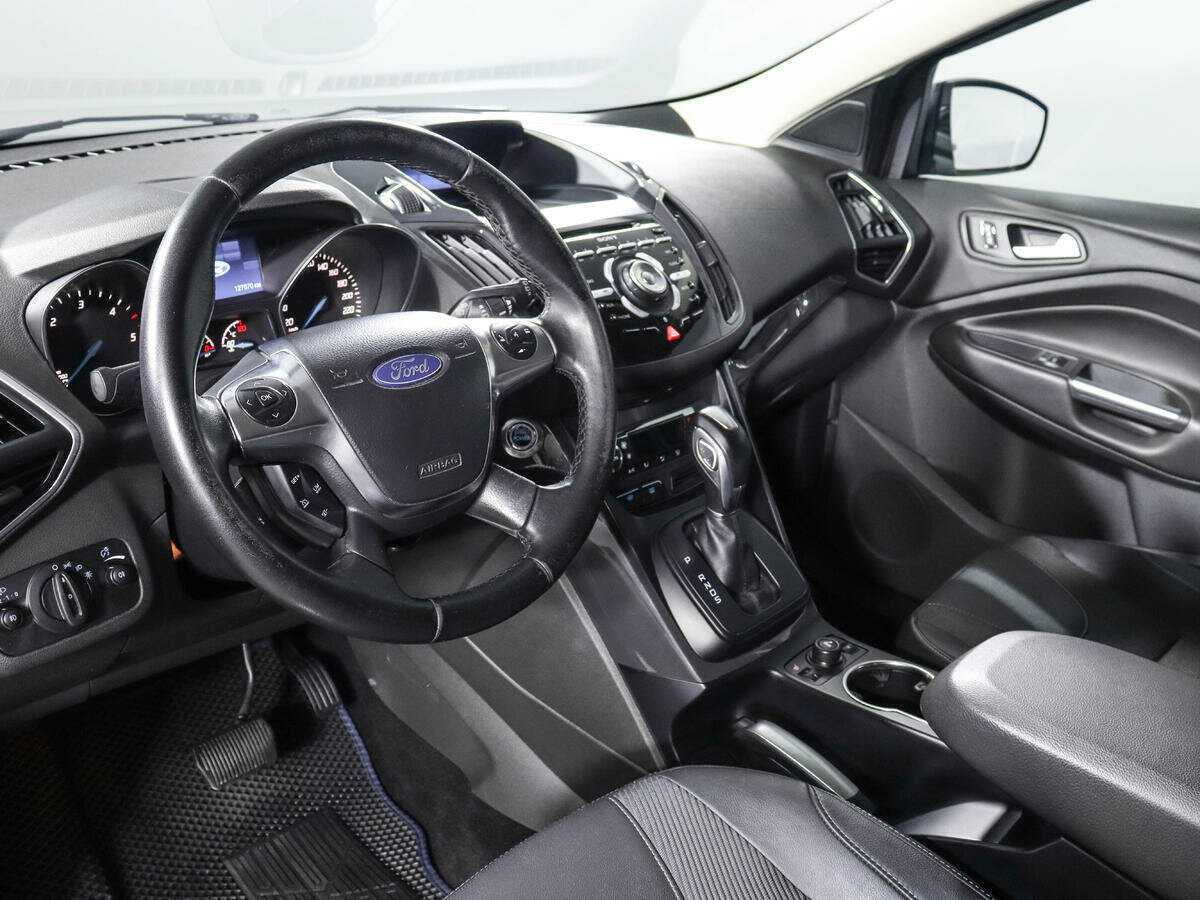 Ford Kuga с пробегом — 2013 год. Фото: #13