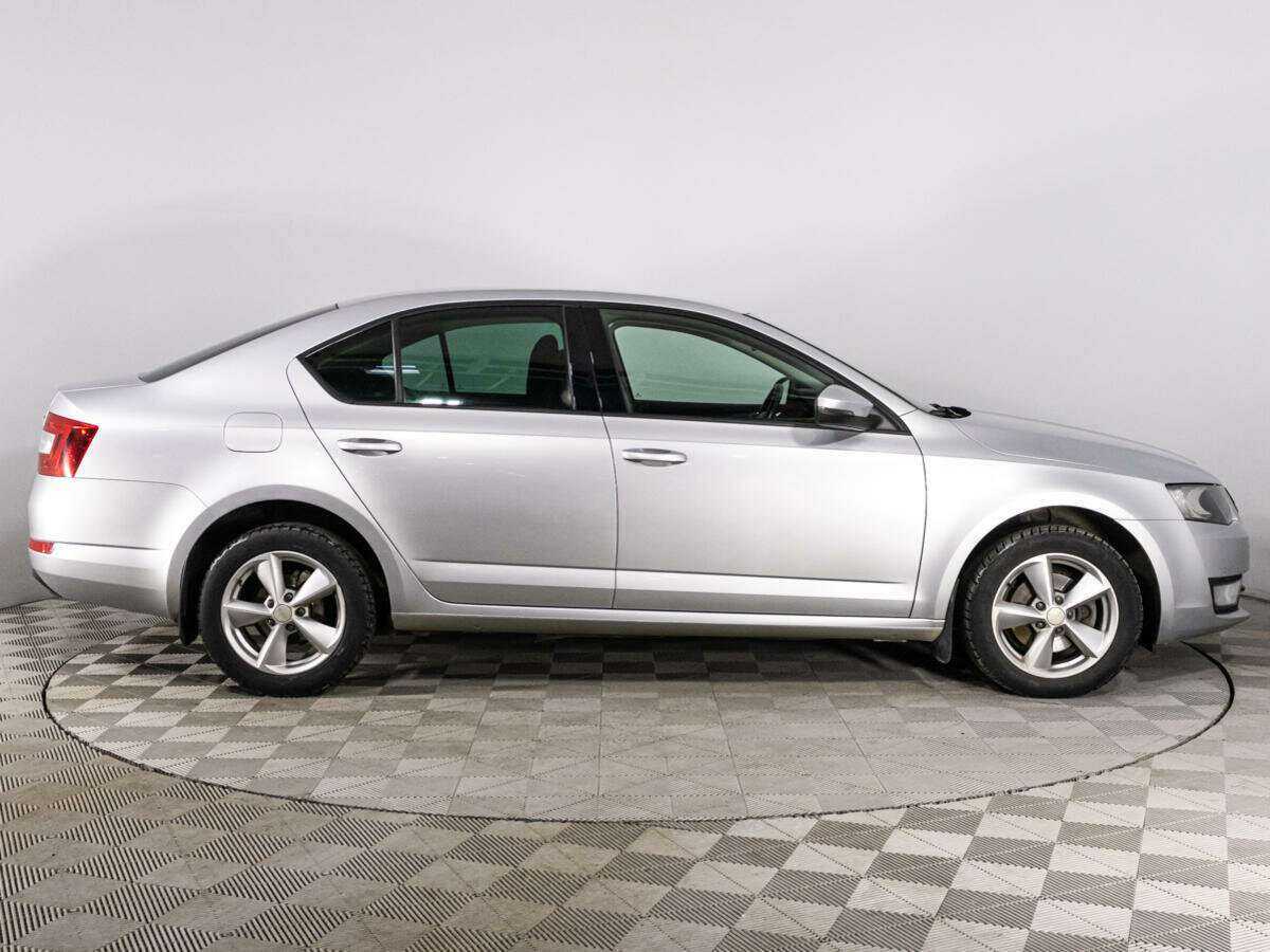 Skoda Octavia с пробегом — 2015 год. Фото: #2