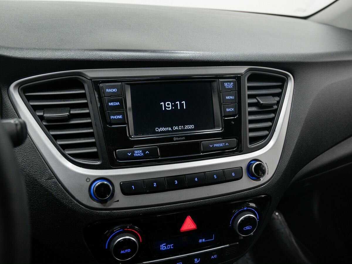 Hyundai Solaris с пробегом — 2018 год. Фото: #19