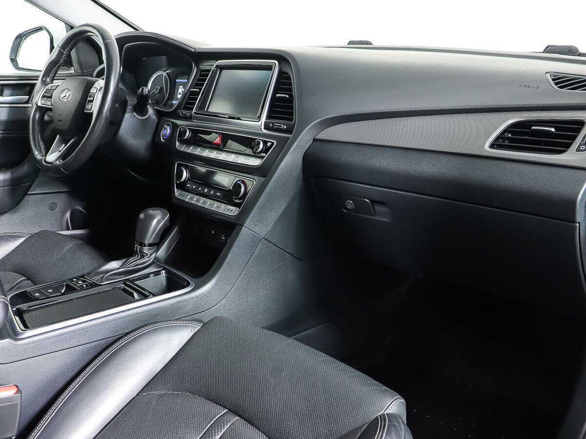 Hyundai Sonata с пробегом — 2018 год. Фото: #8