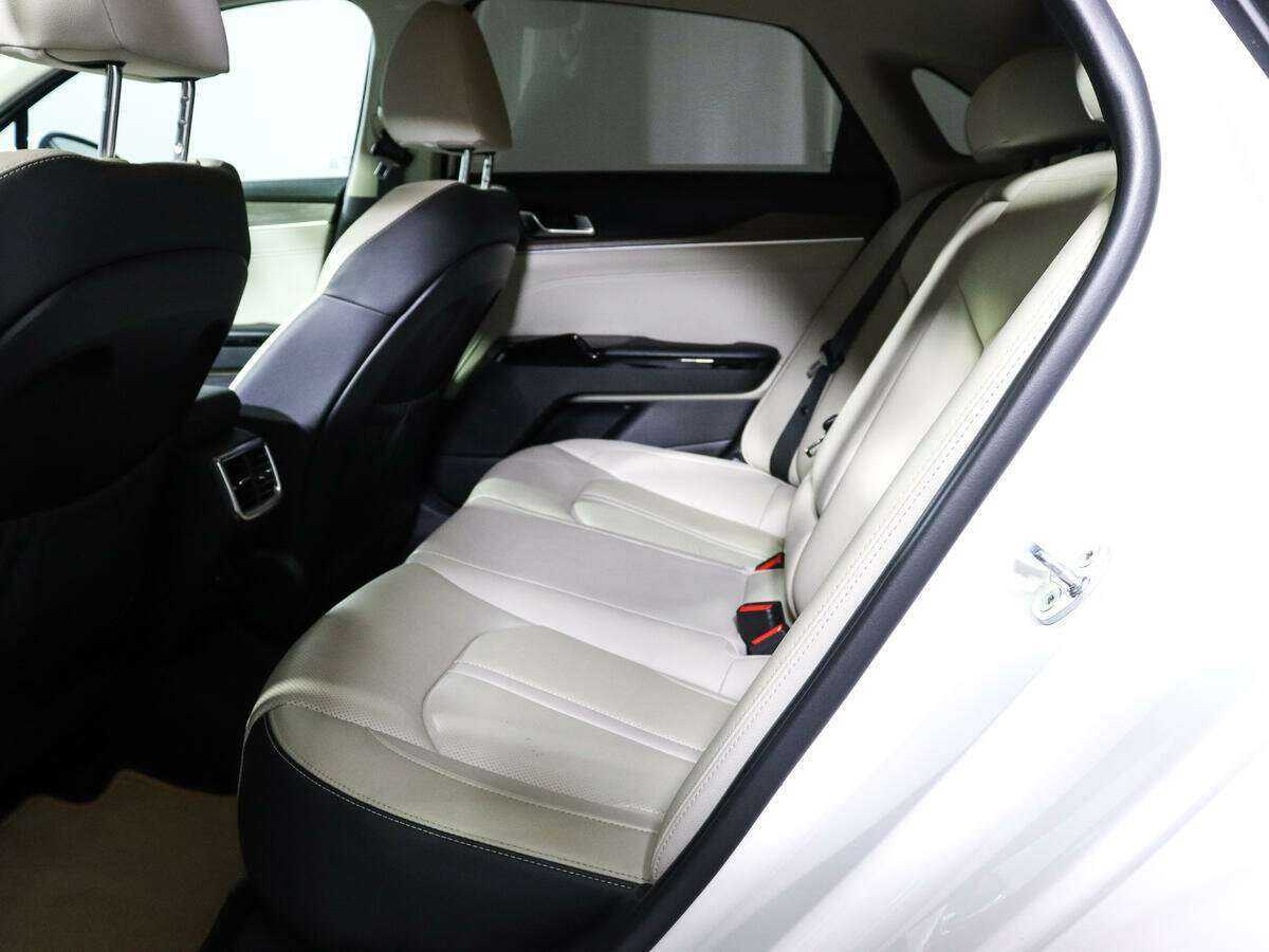 Kia K5 с пробегом — 2020 год. Фото: #6