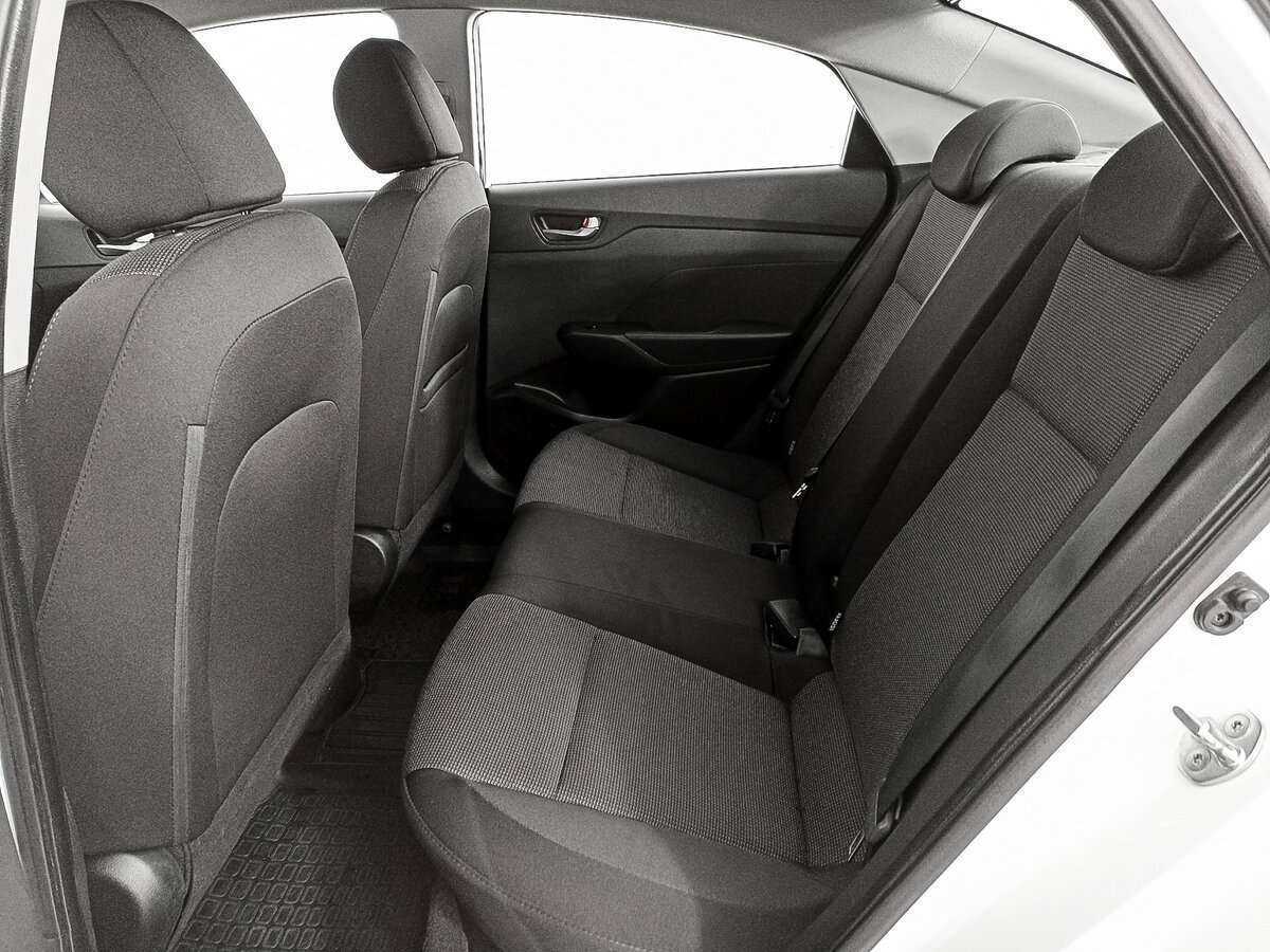 Hyundai Solaris с пробегом — 2019 год. Фото: #9