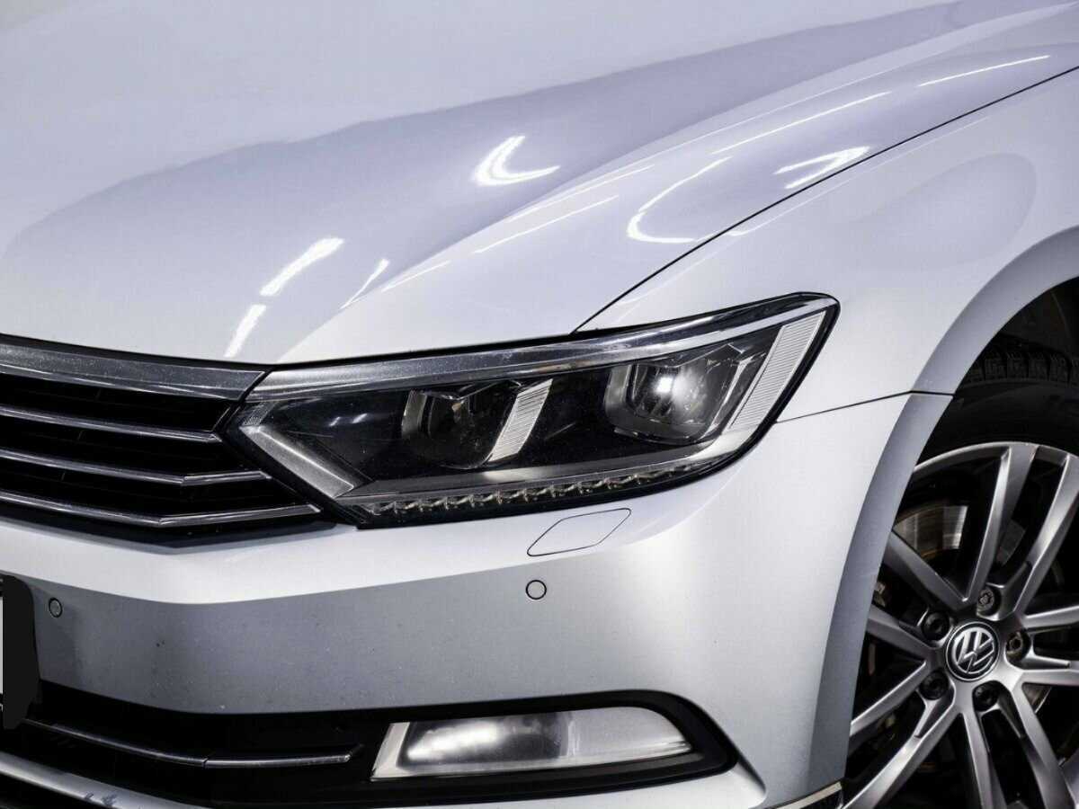 Volkswagen Passat с пробегом — 2017 год. Фото: #6