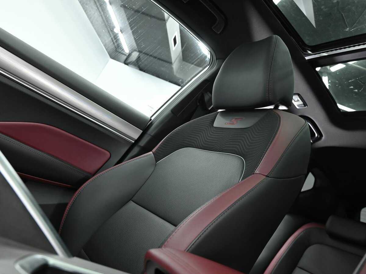 Geely Coolray с пробегом — 2022 год. Фото: #15