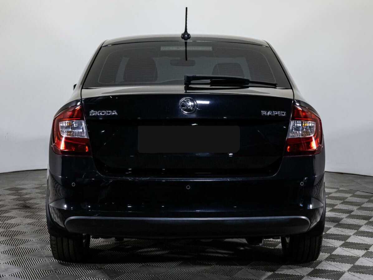 Skoda Rapid с пробегом — 2019 год. Фото: #4