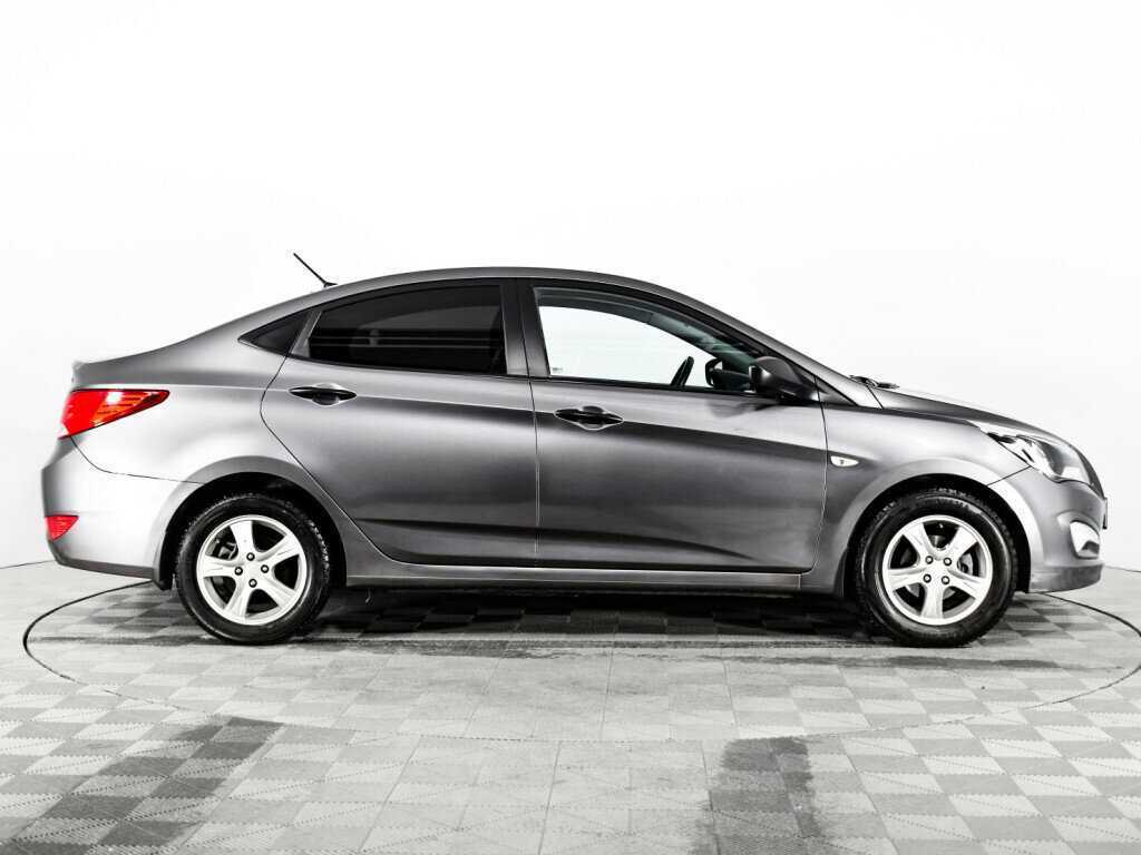 Hyundai Solaris с пробегом — 2014 год. Фото: #3