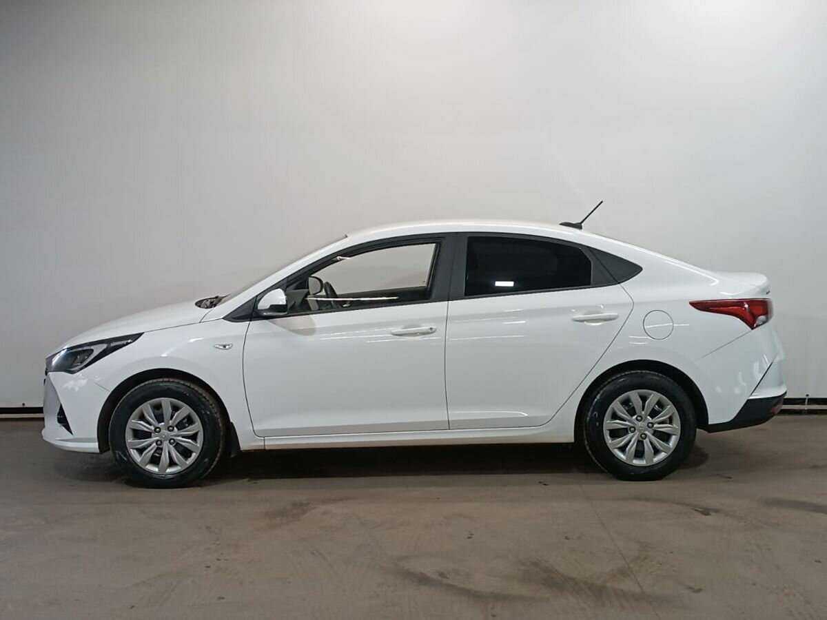Hyundai Solaris с пробегом — 2022 год. Фото: #7