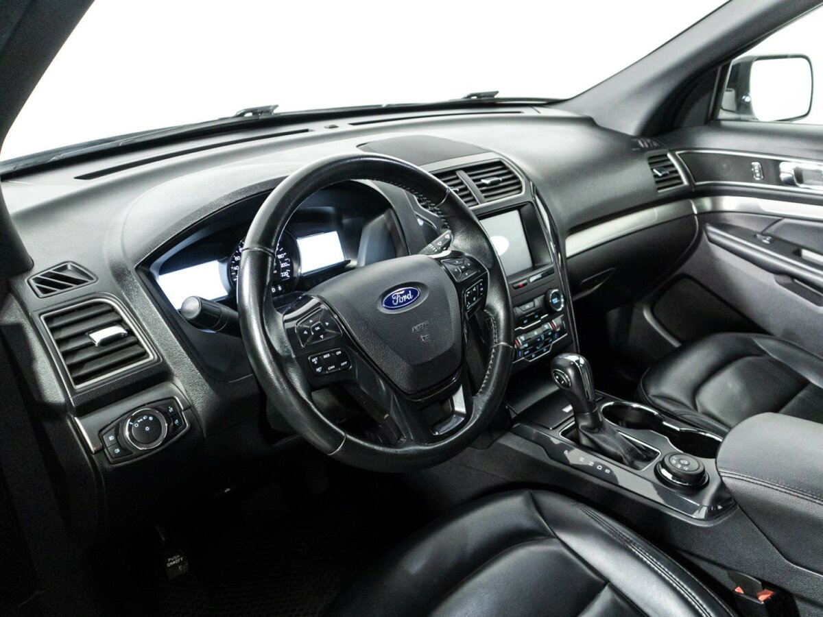 Ford Explorer с пробегом — 2019 год. Фото: #8