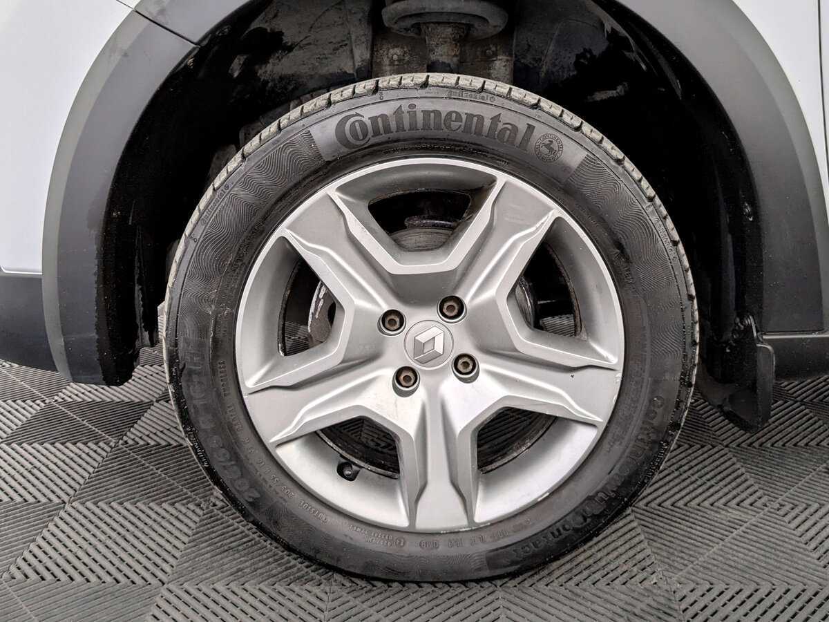 Renault Sandero с пробегом — 2019 год. Фото: #17