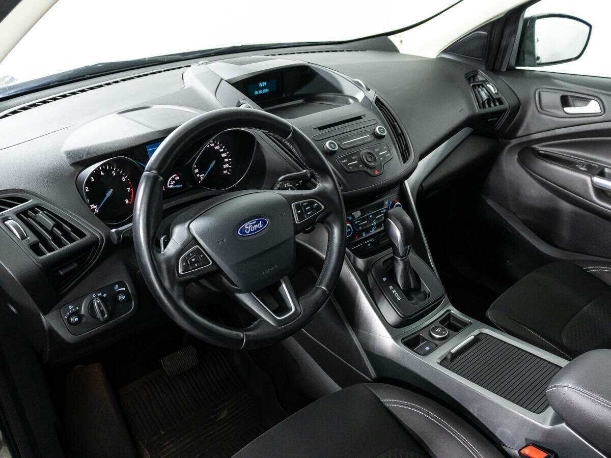 Ford Kuga с пробегом — 2017 год. Фото: #10