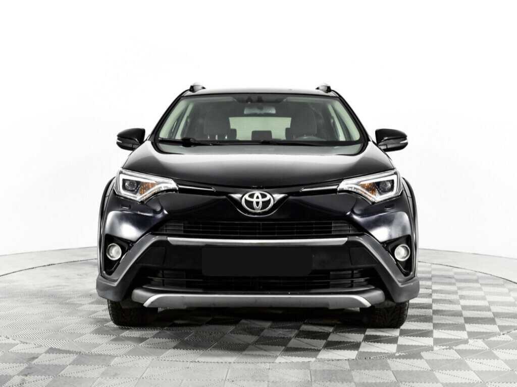 Toyota RAV4 с пробегом — 2018 год. Фото: #1