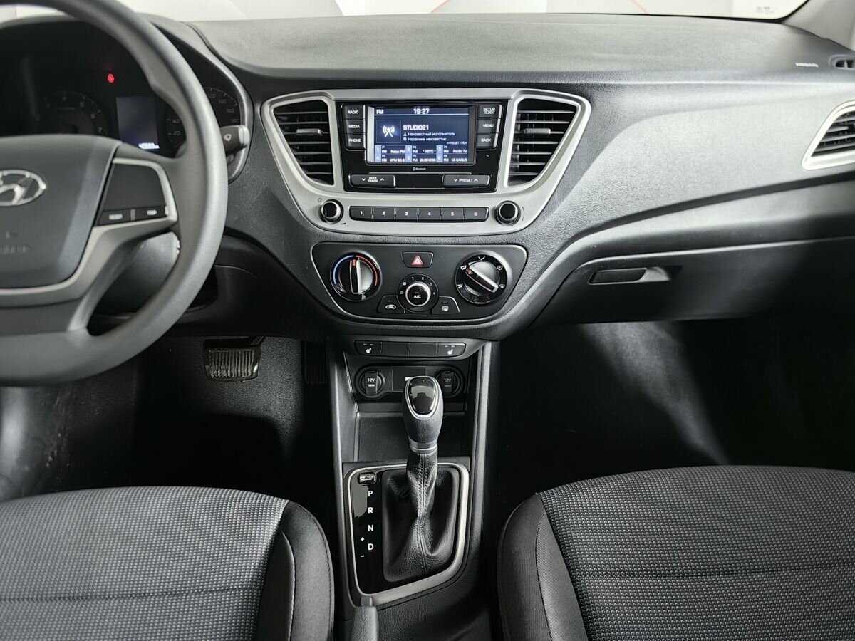 Hyundai Solaris с пробегом — 2021 год. Фото: #10