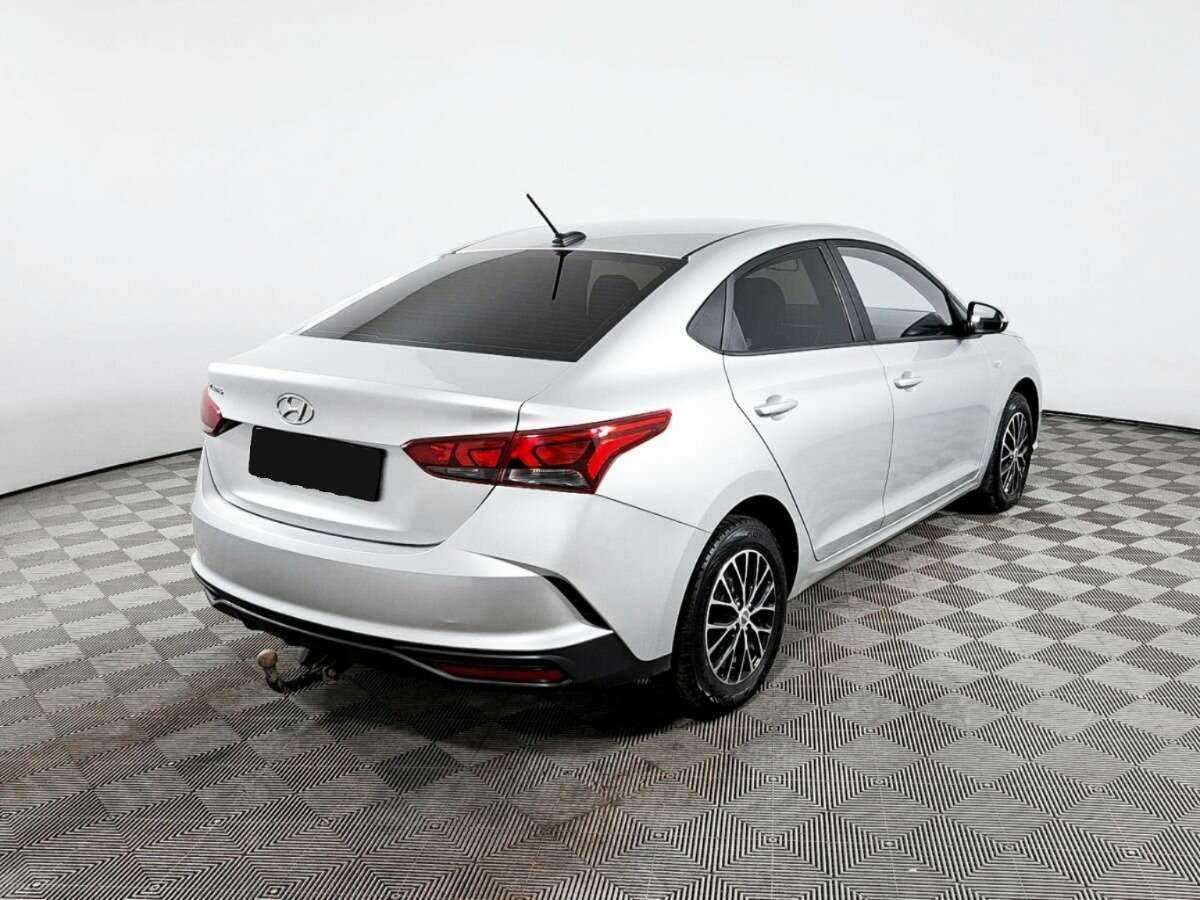 Hyundai Solaris с пробегом — 2021 год. Фото: #3