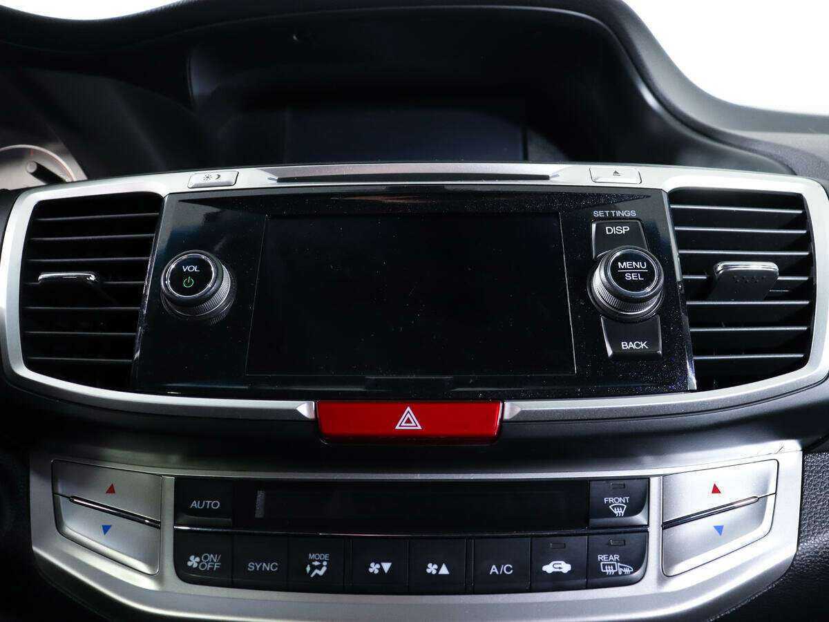 Honda Accord с пробегом — 2013 год. Фото: #17