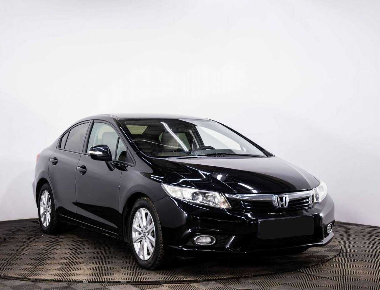 Honda Civic с пробегом — 2012 год. Фото: #2