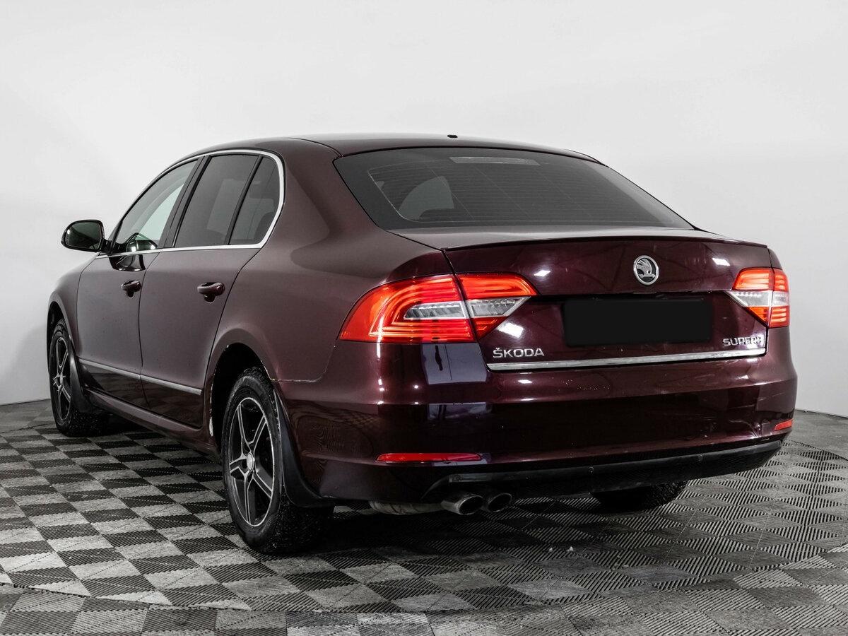 Skoda Superb с пробегом — 2014 год. Фото: #5
