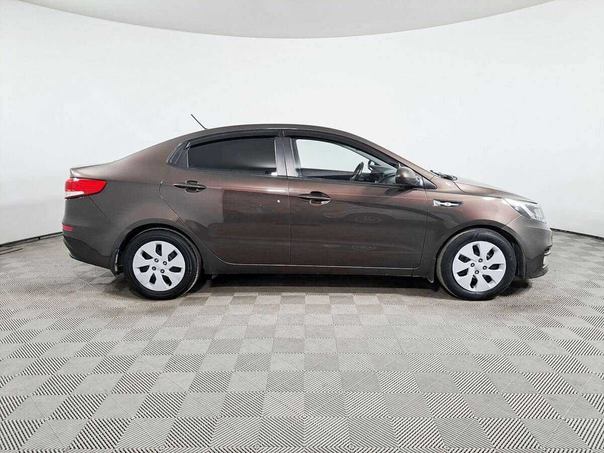 Kia Rio с пробегом — 2015 год. Фото: #3