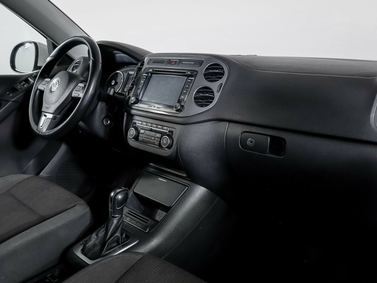Volkswagen Tiguan с пробегом — 2012 год. Фото: #6