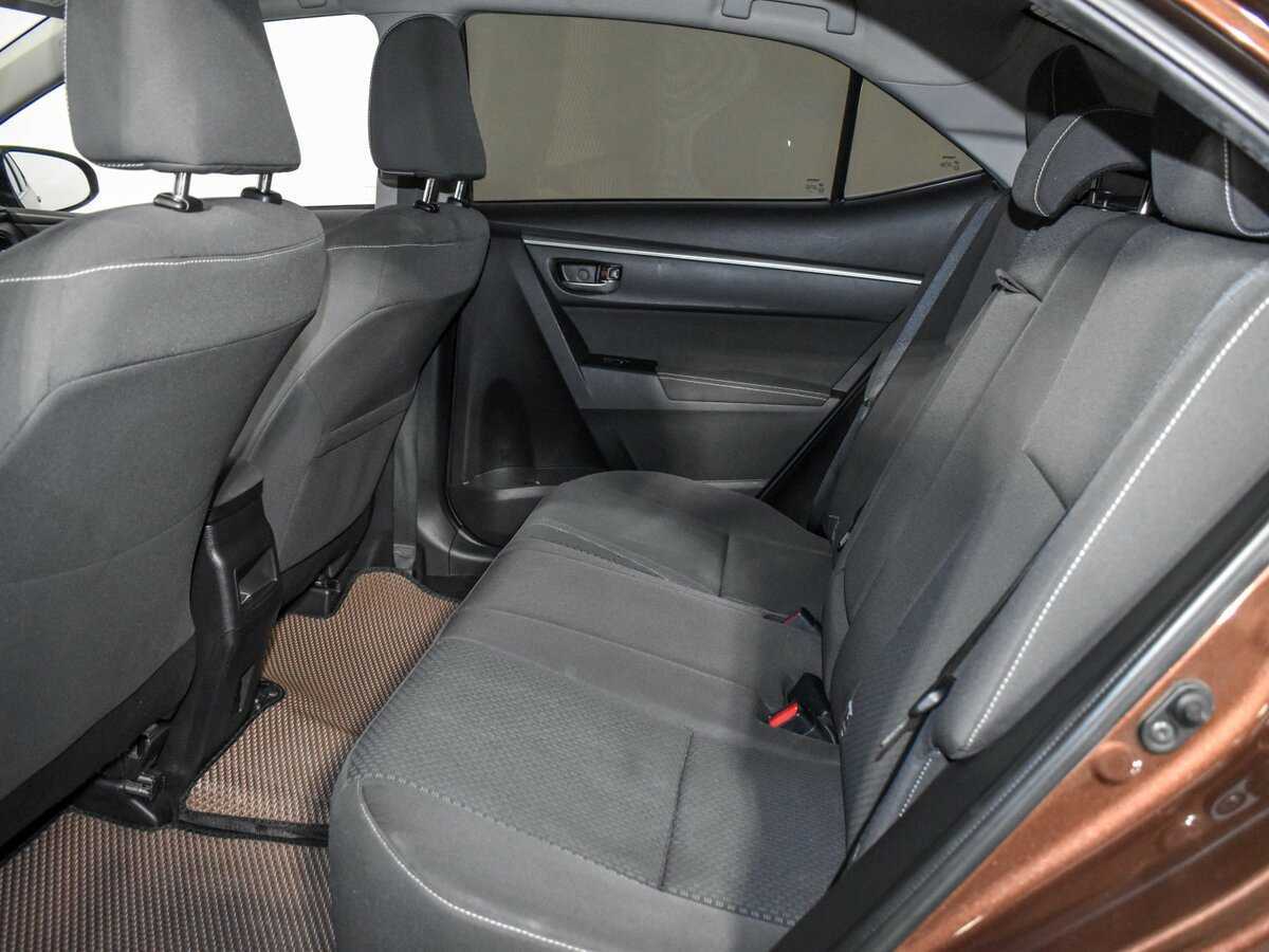 Toyota Corolla с пробегом — 2016 год. Фото: #11