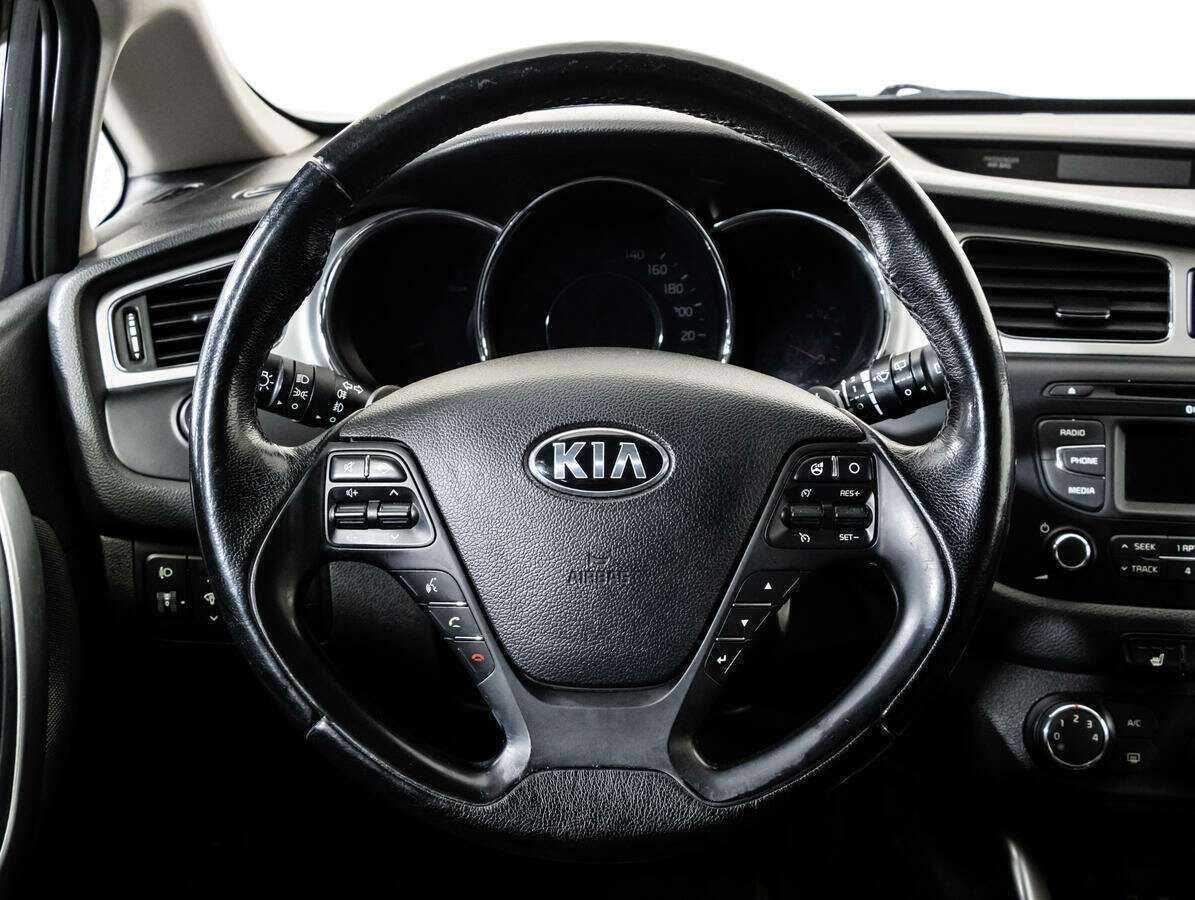 Kia Ceed с пробегом — 2014 год. Фото: #11