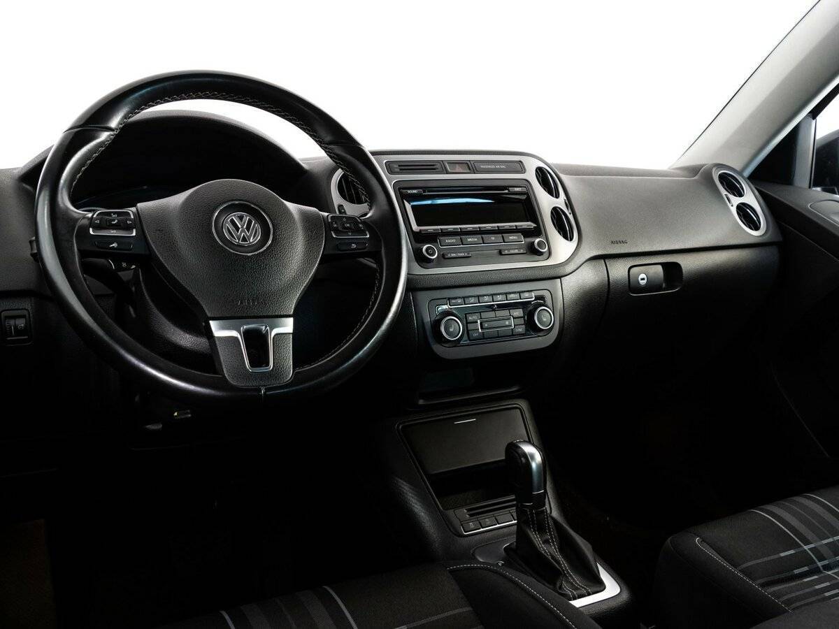 Volkswagen Tiguan с пробегом — 2015 год. Фото: #8