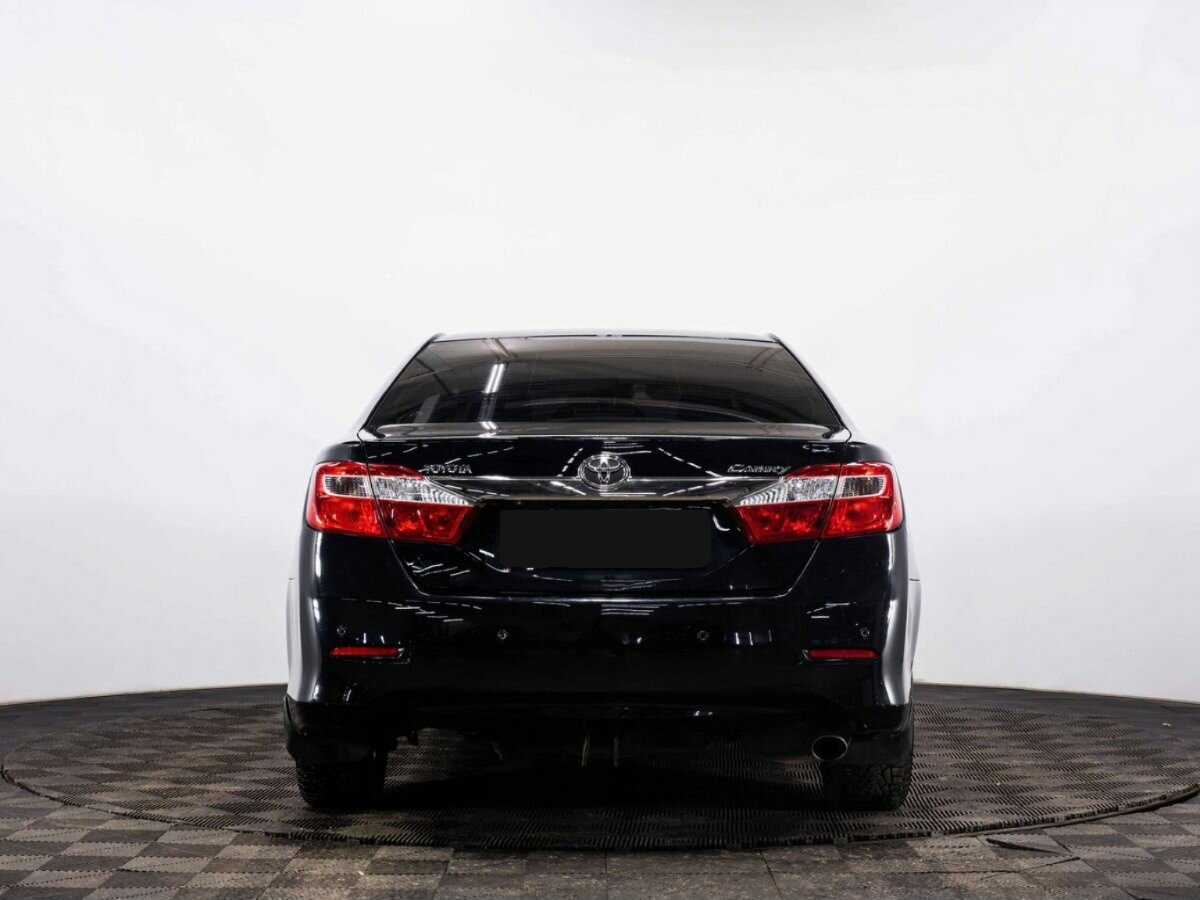 Toyota Camry с пробегом — 2012 год. Фото: #4
