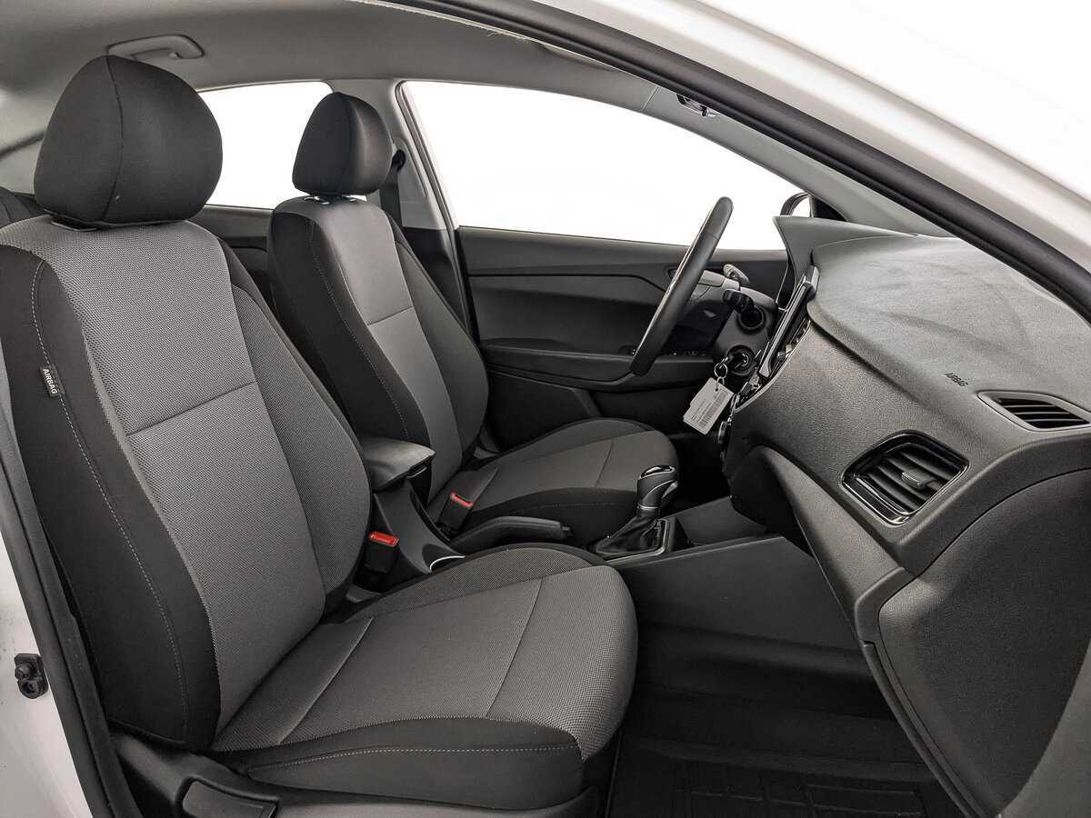 Hyundai Solaris с пробегом — 2021 год. Фото: #23