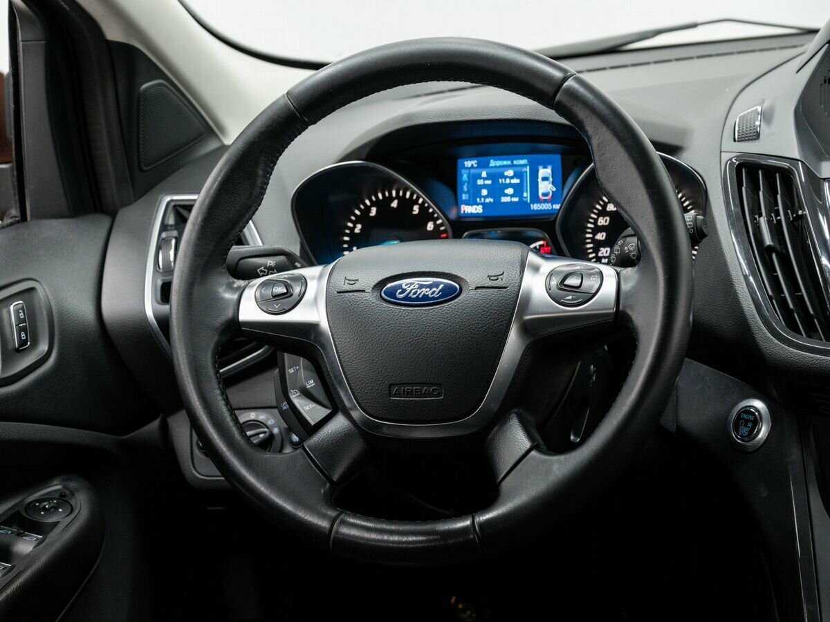 Ford Kuga с пробегом — 2015 год. Фото: #11