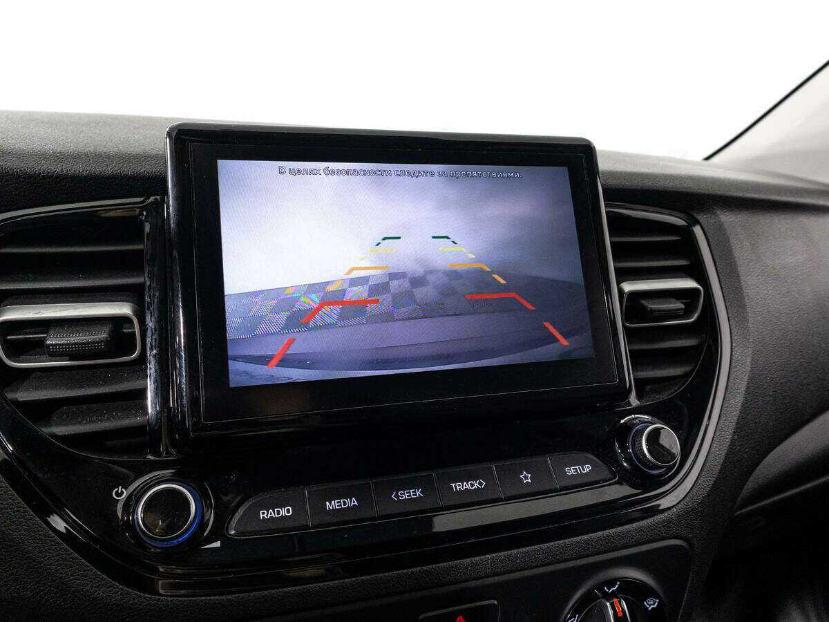 Hyundai Solaris с пробегом — 2021 год. Фото: #16