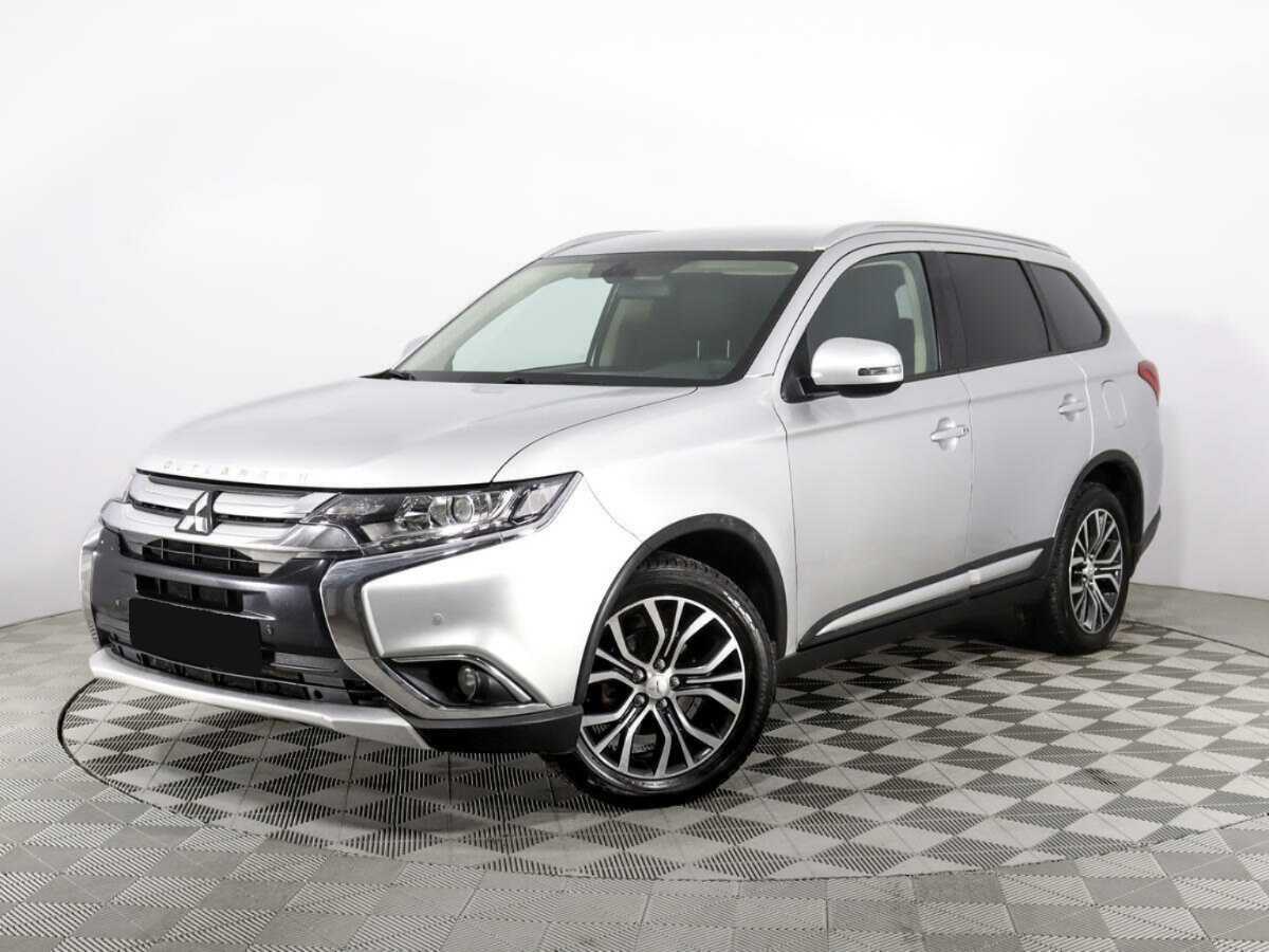 Mitsubishi Outlander с пробегом — 2017 год. Посмотреть фото