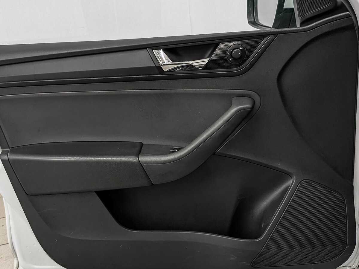 Skoda Rapid с пробегом — 2017 год. Фото: #16