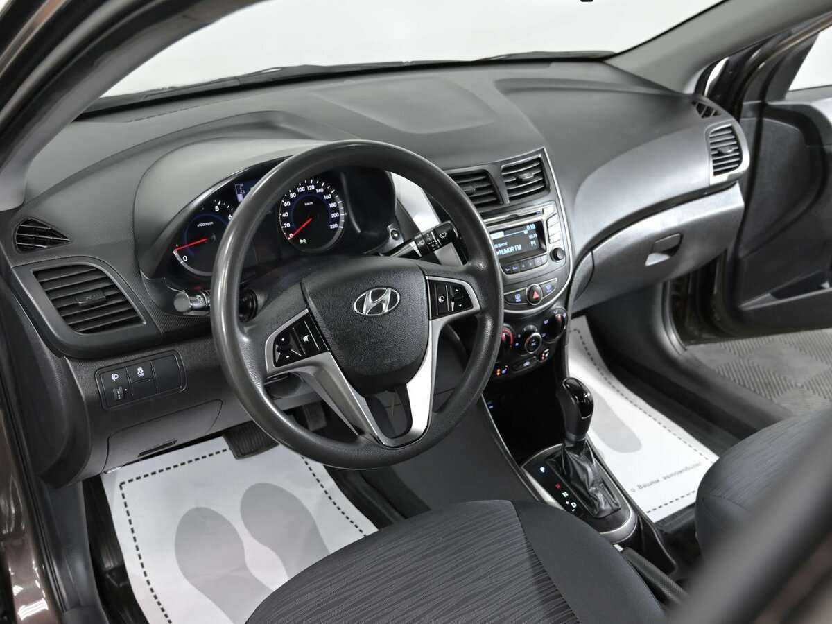 Hyundai Solaris с пробегом — 2016 год. Фото: #4