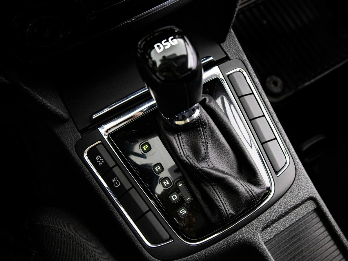 Skoda Superb с пробегом — 2014 год. Фото: #13