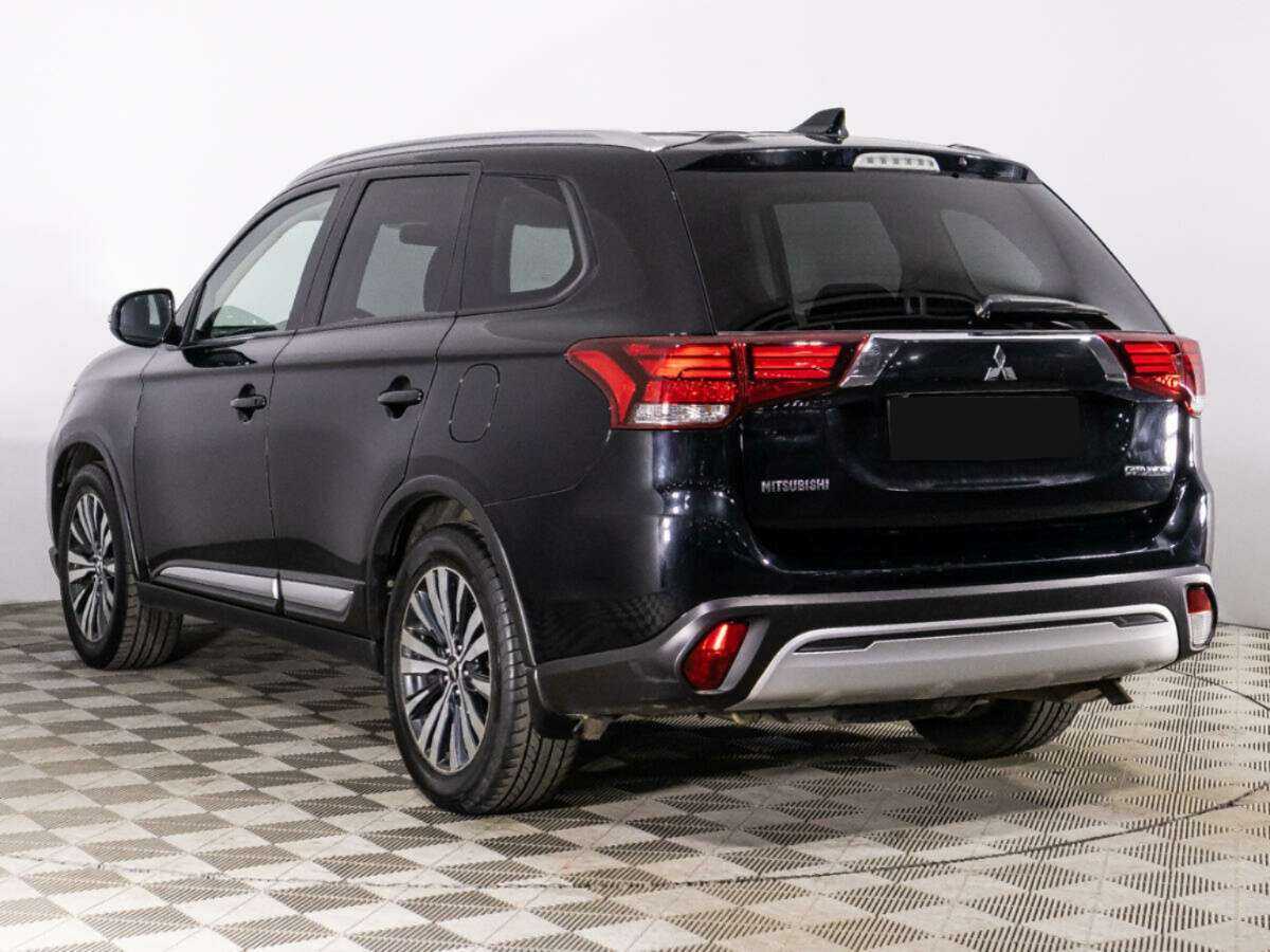 Mitsubishi Outlander с пробегом — 2020 год. Фото: #6