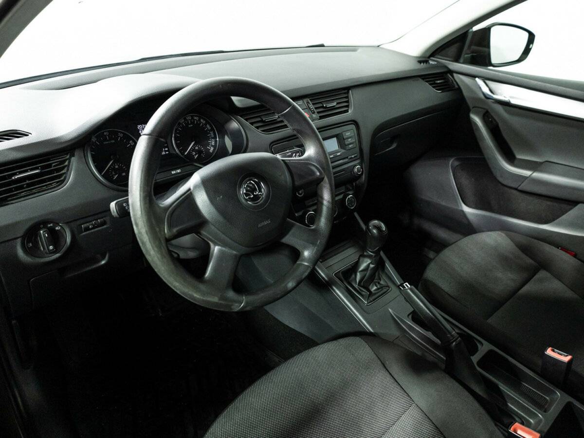 Skoda Octavia с пробегом — 2014 год. Фото: #8
