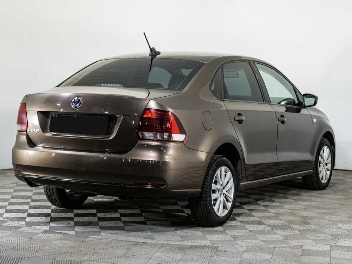 Volkswagen Polo с пробегом — 2018 год. Фото: #4