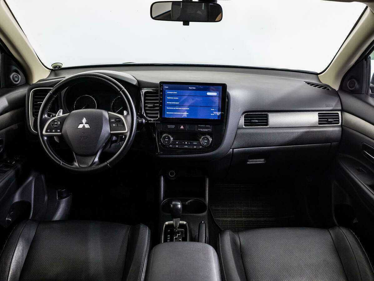 Mitsubishi Outlander с пробегом — 2013 год. Фото: #10
