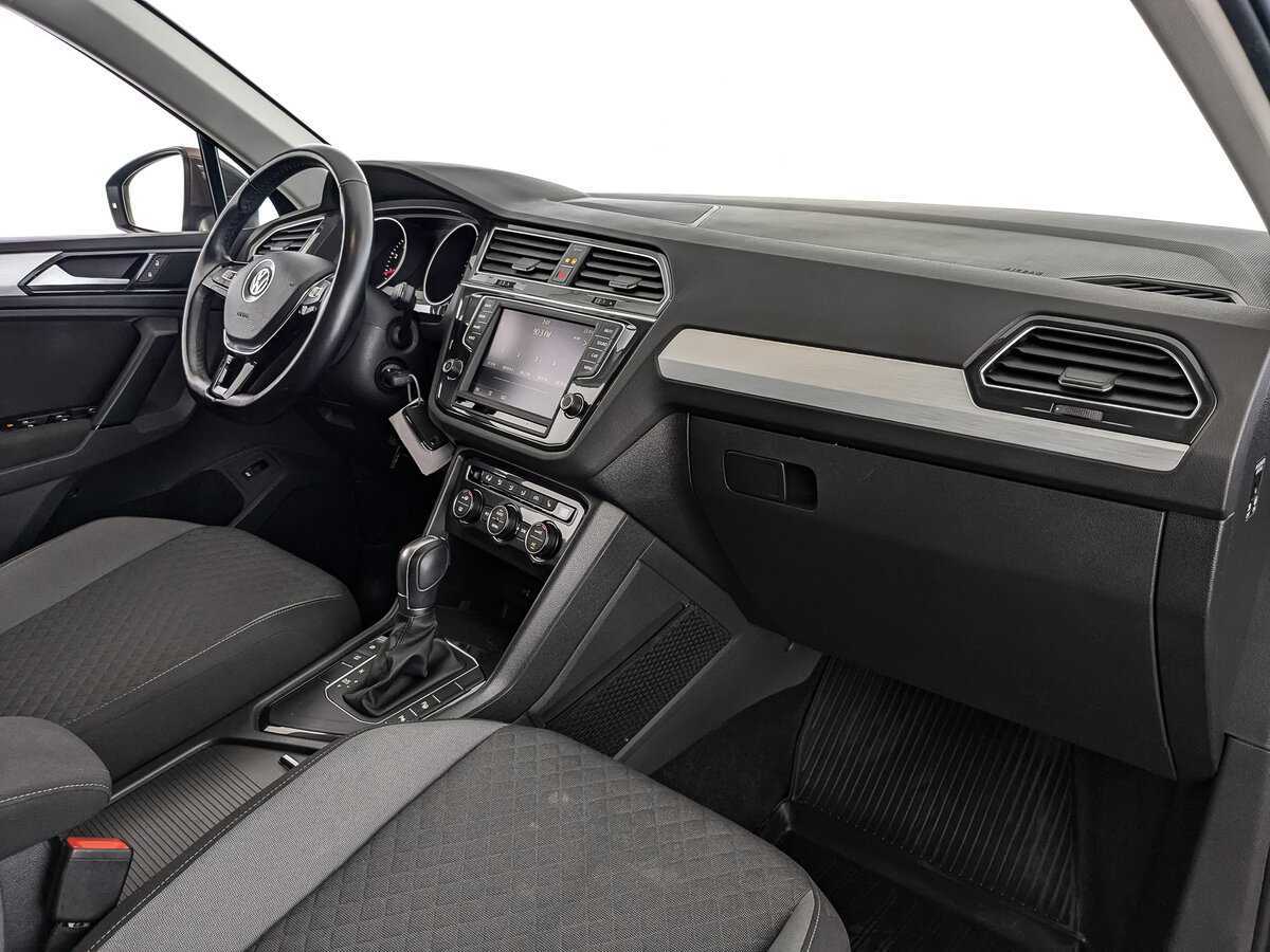 Volkswagen Tiguan с пробегом — 2017 год. Фото: #8