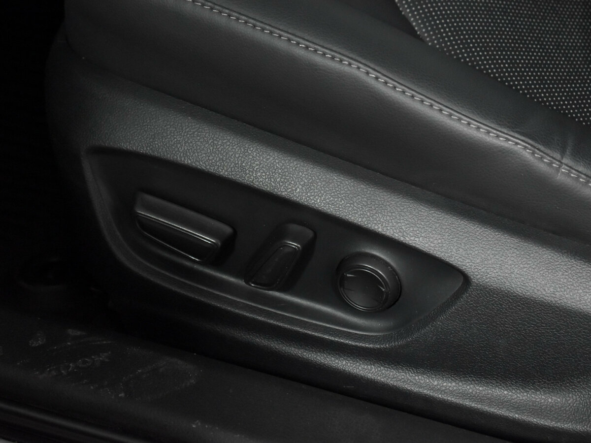 Toyota Camry с пробегом — 2022 год. Фото: #9