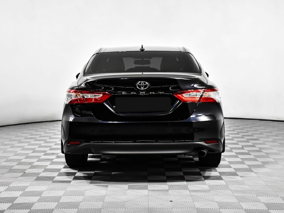 Toyota Camry с пробегом — 2021 год. Фото: #5