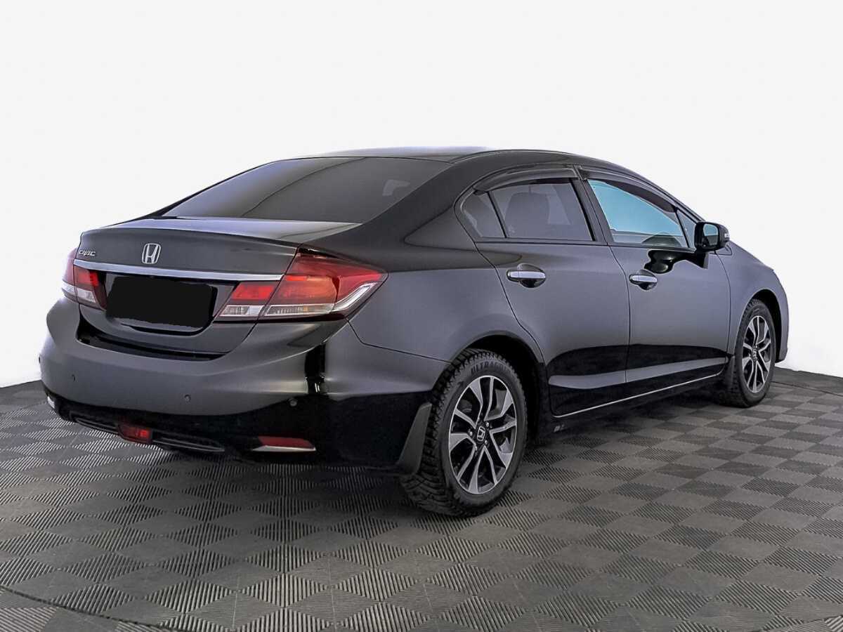 Honda Civic с пробегом — 2013 год. Фото: #4