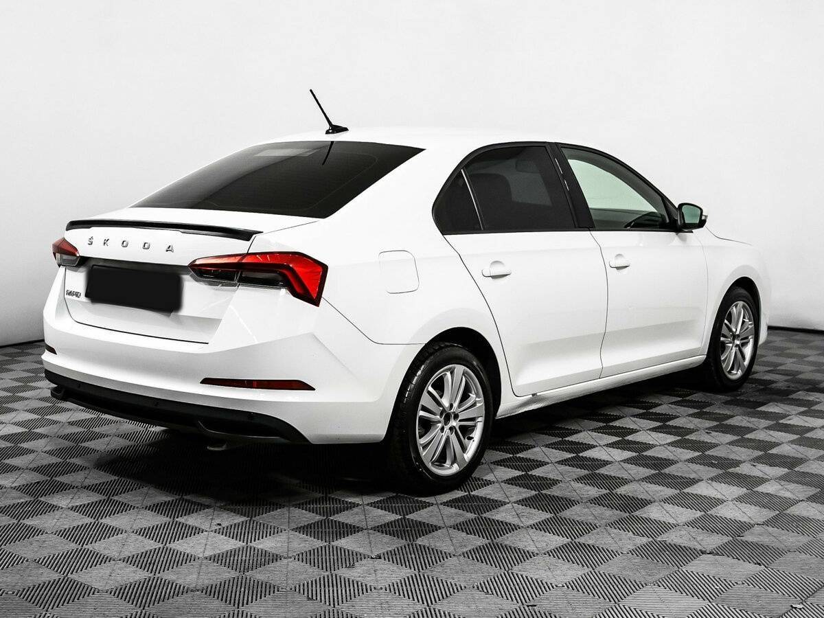 Skoda Rapid с пробегом — 2021 год. Фото: #4