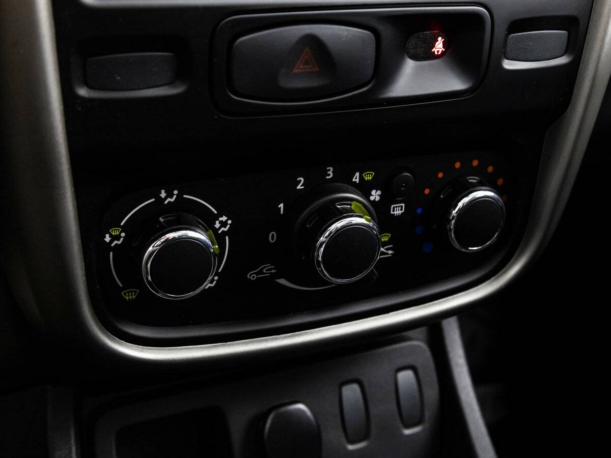 Renault Duster с пробегом — 2014 год. Фото: #9