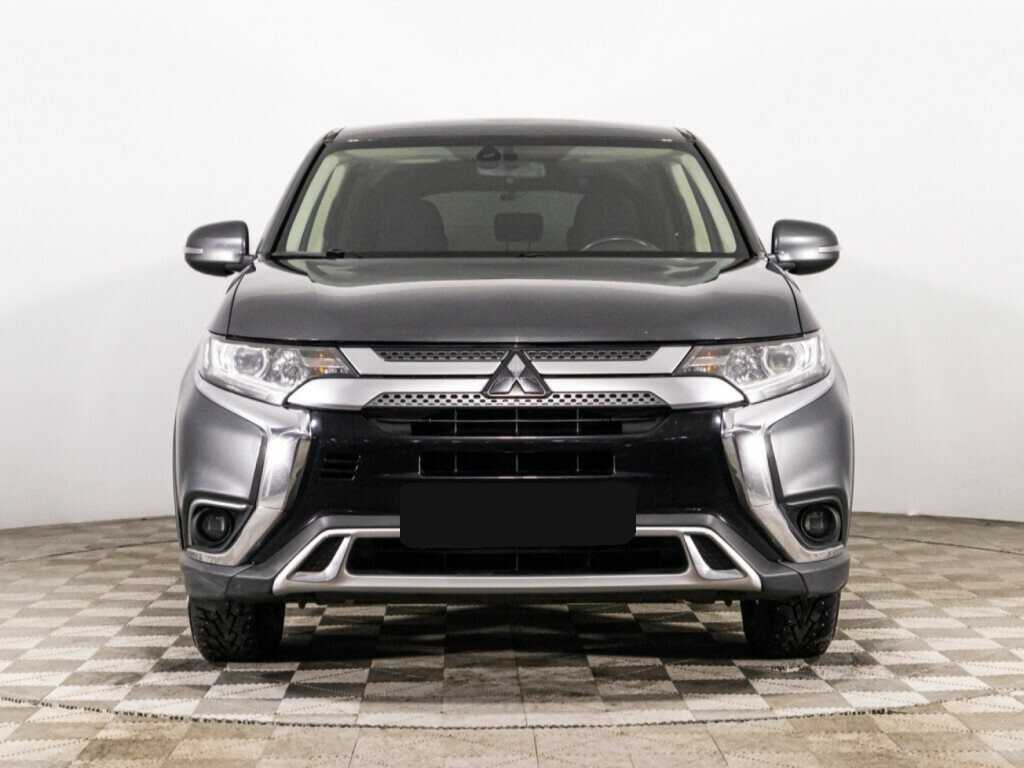 Mitsubishi Outlander с пробегом — 2019 год. Фото: #1