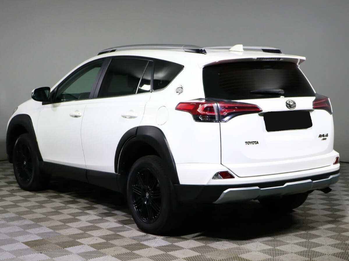 Toyota RAV4 с пробегом — 2018 год. Фото: #5