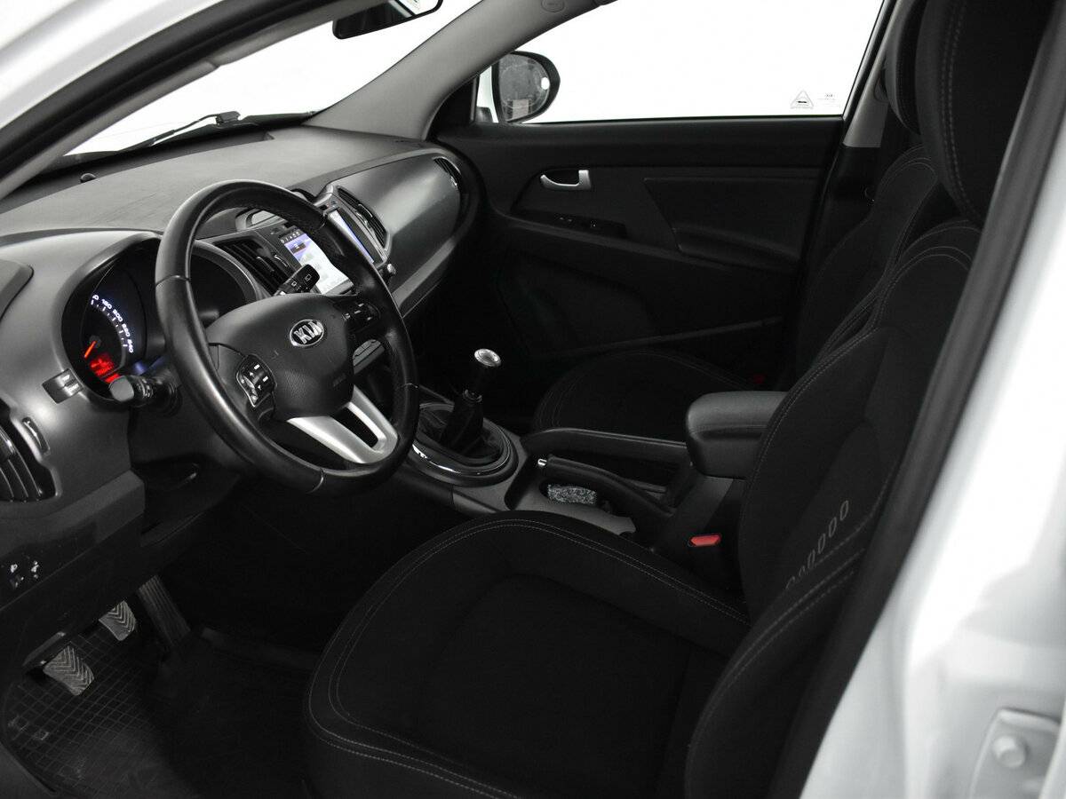 Kia Sportage с пробегом — 2012 год. Фото: #8