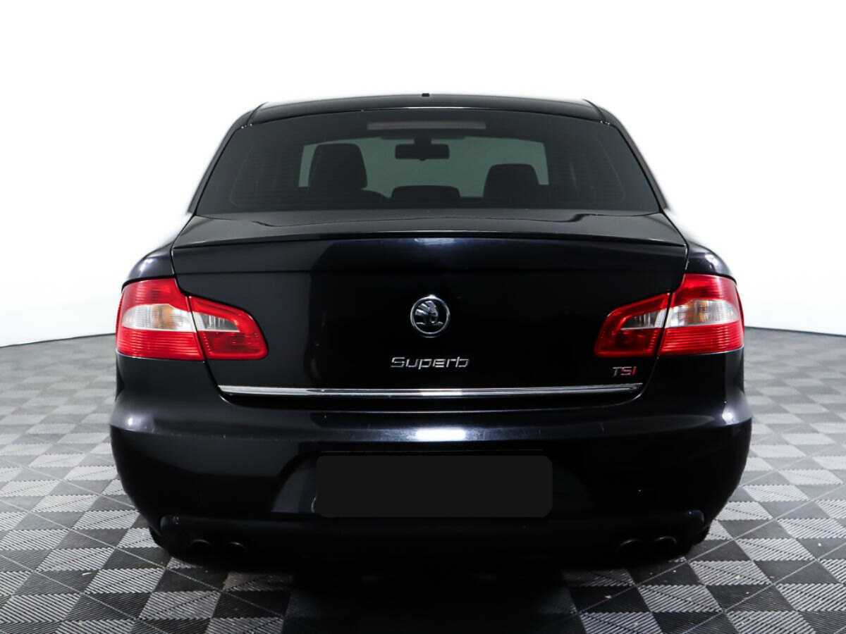 Skoda Superb с пробегом — 2012 год. Фото: #5